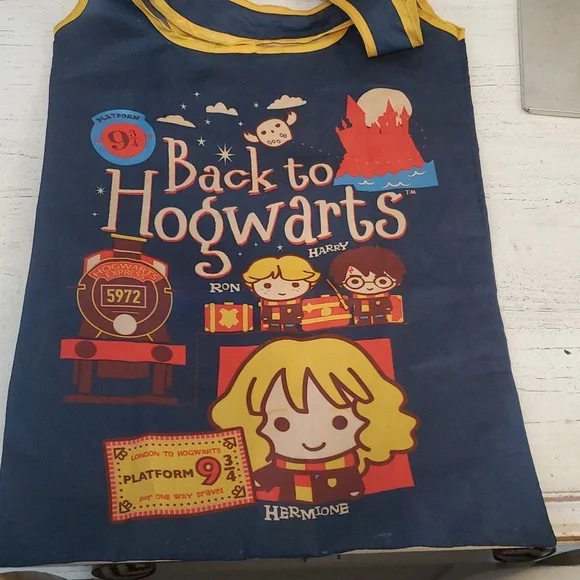 Harry Potter Back to Hogwarts Loot Bag - Picture 4 of 13